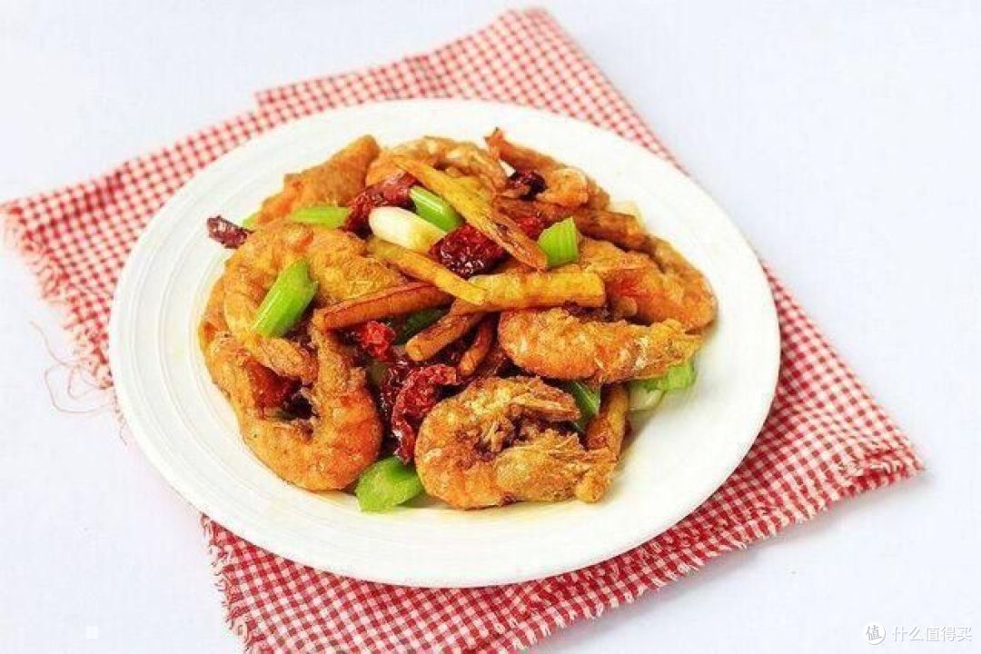 炸大虾怎么做好吃香酥？好方法简单好做！