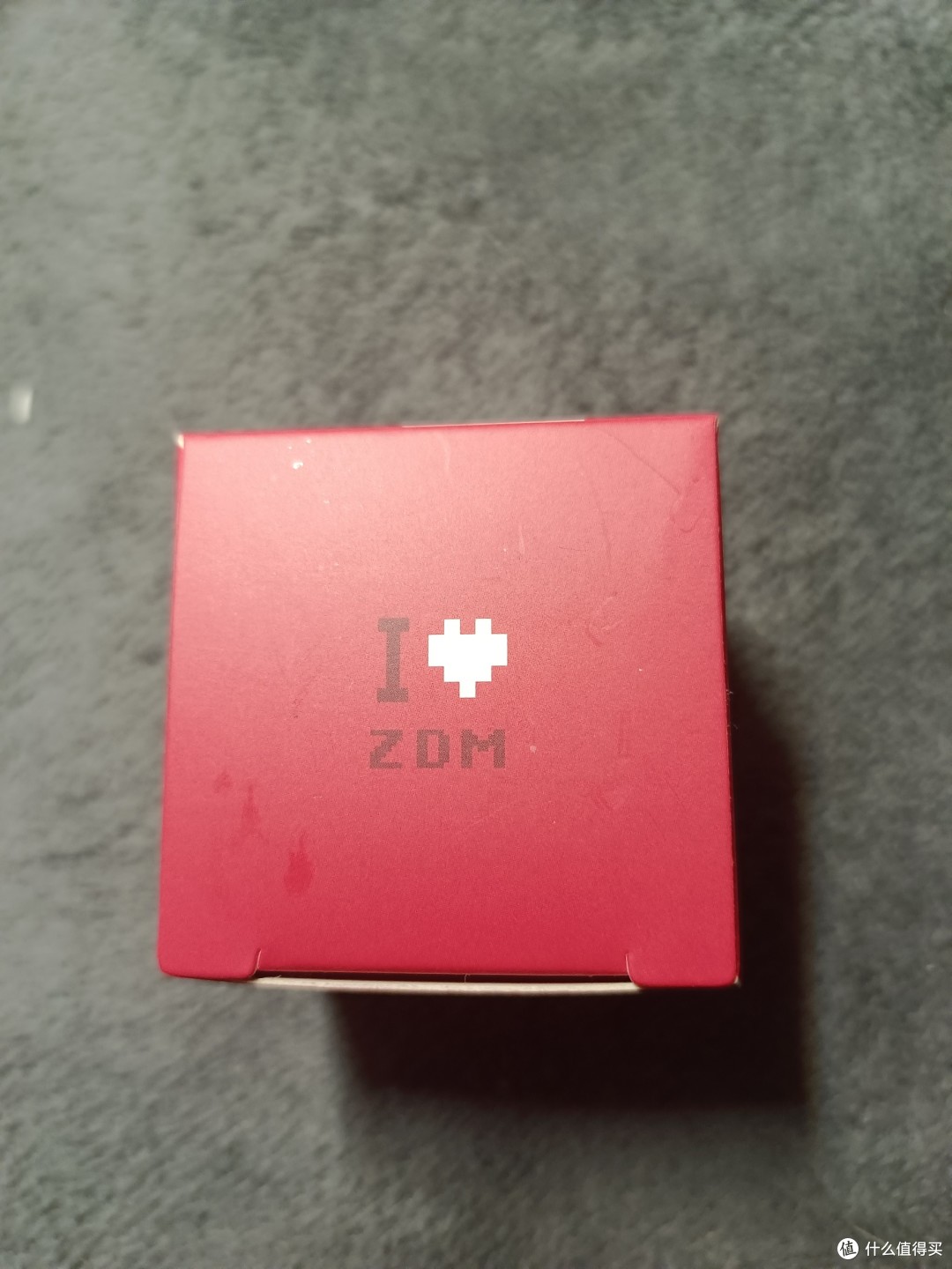 张大妈签到2800天，喜得机械键帽和8000元购物卡