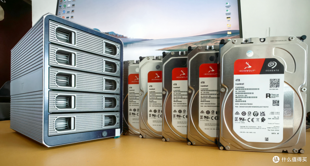 【10Gbps/5盘位】专为fnOS而设计,飞牛FD5 硬盘柜体验报告
