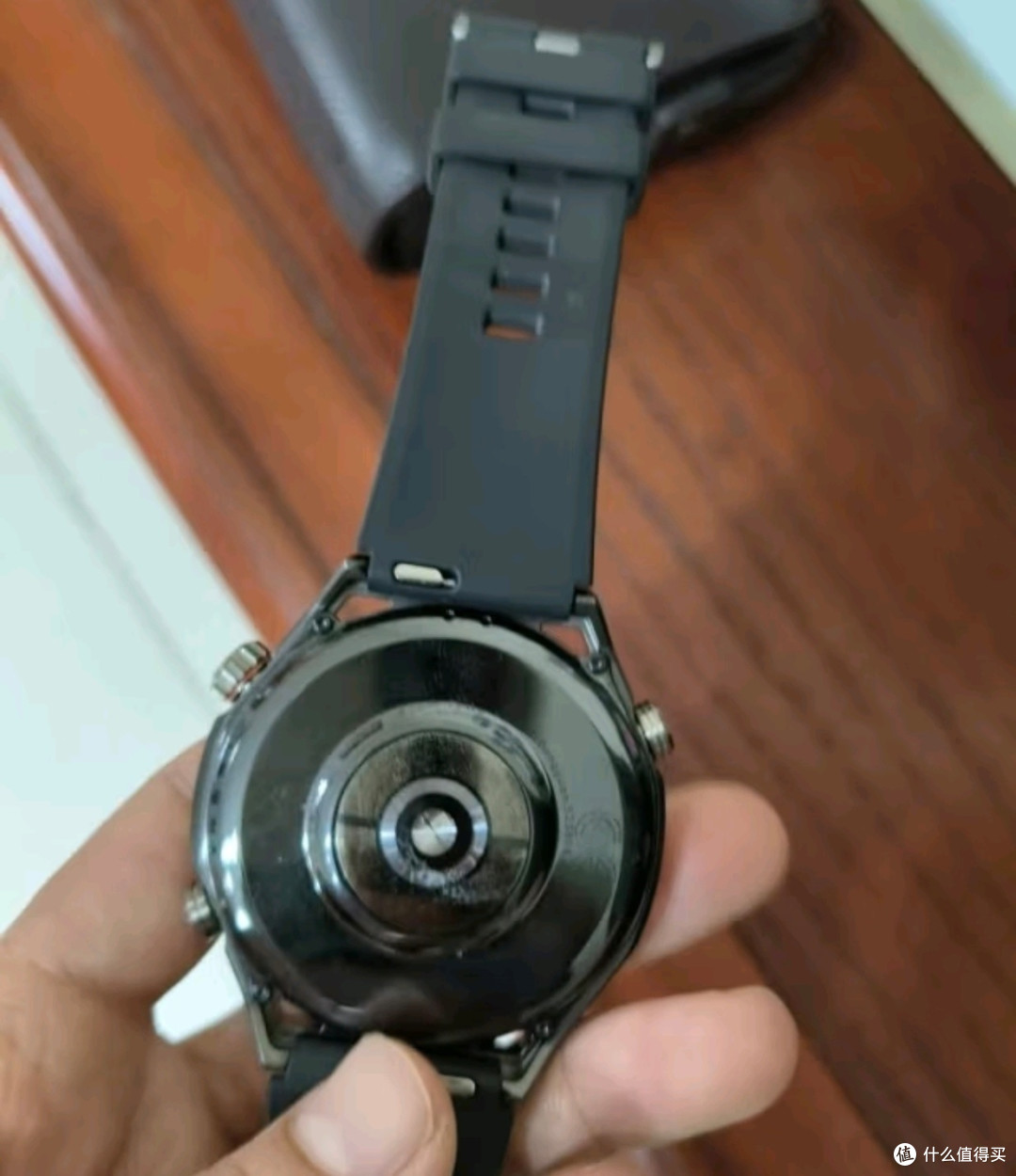 腕间科技美学，华为非凡大师手表上手体验