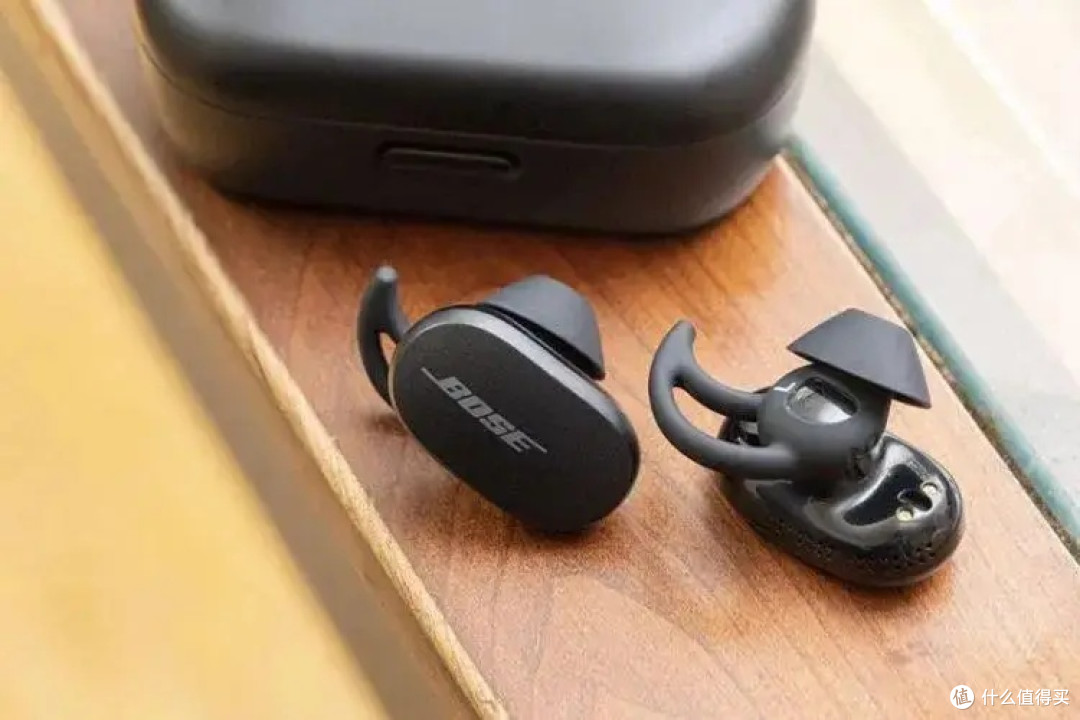 耳机音质比拼:AirPods Pro、索尼WF-1000XM4、Bose谁更胜一筹?