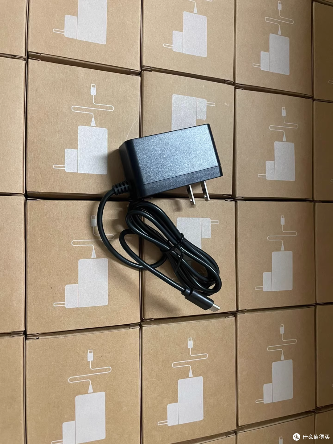 闲鱼自带USB-C线15W充电器9元包邮