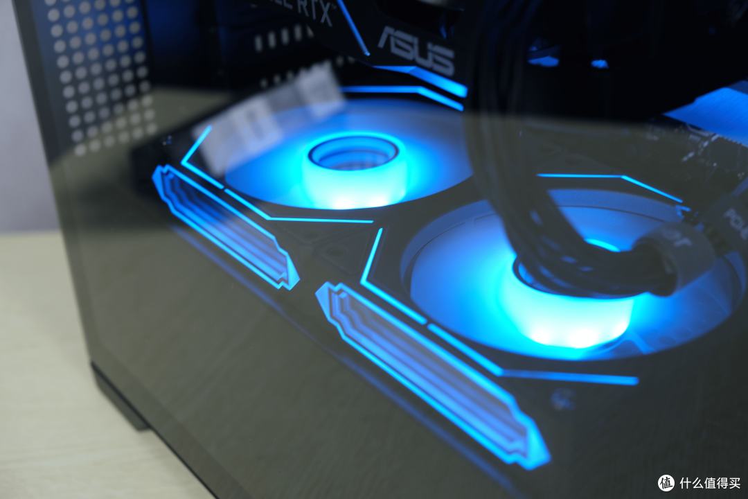 安装省心,使用方便:先马 风洞PRO 木系双360水冷机箱上手体验