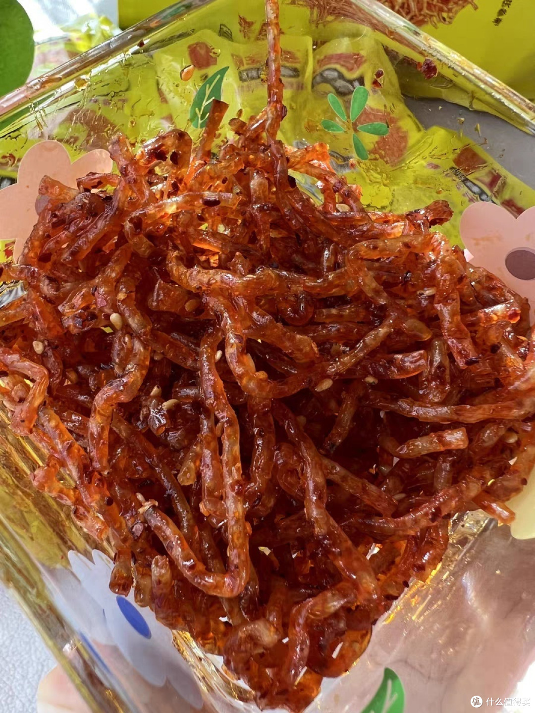 霸王丝辣条:年货里的热辣狂欢,一口点燃新年激情