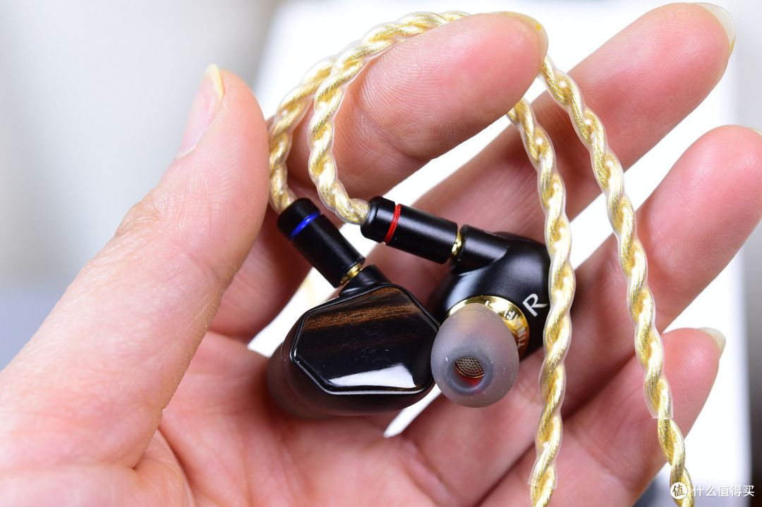 在森海声音风格和高解析风格之间的第三种动圈风格!评Tinhifi T7