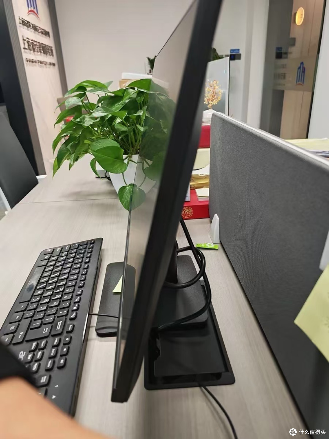 推荐这款戴尔显示器