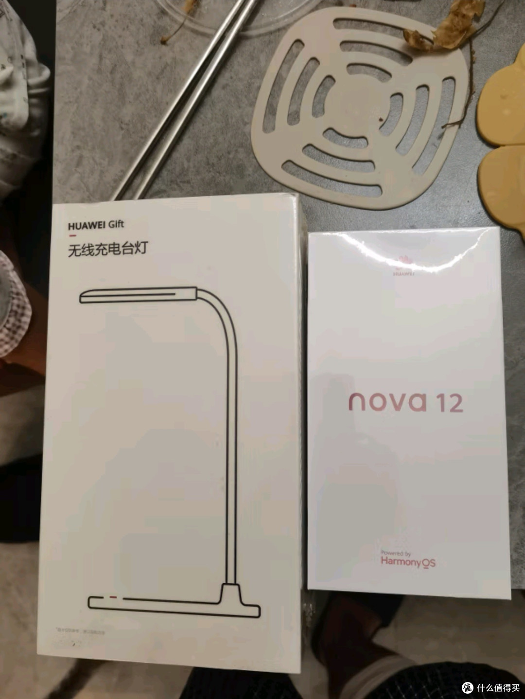 华为nova 12：定义新世代影像与性能巅峰，曜金黑尽显尊贵