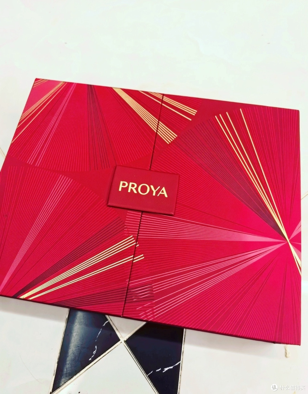 🎉 新年礼盒:珀莱雅 红宝石水乳面霜护肤品套装 🎁