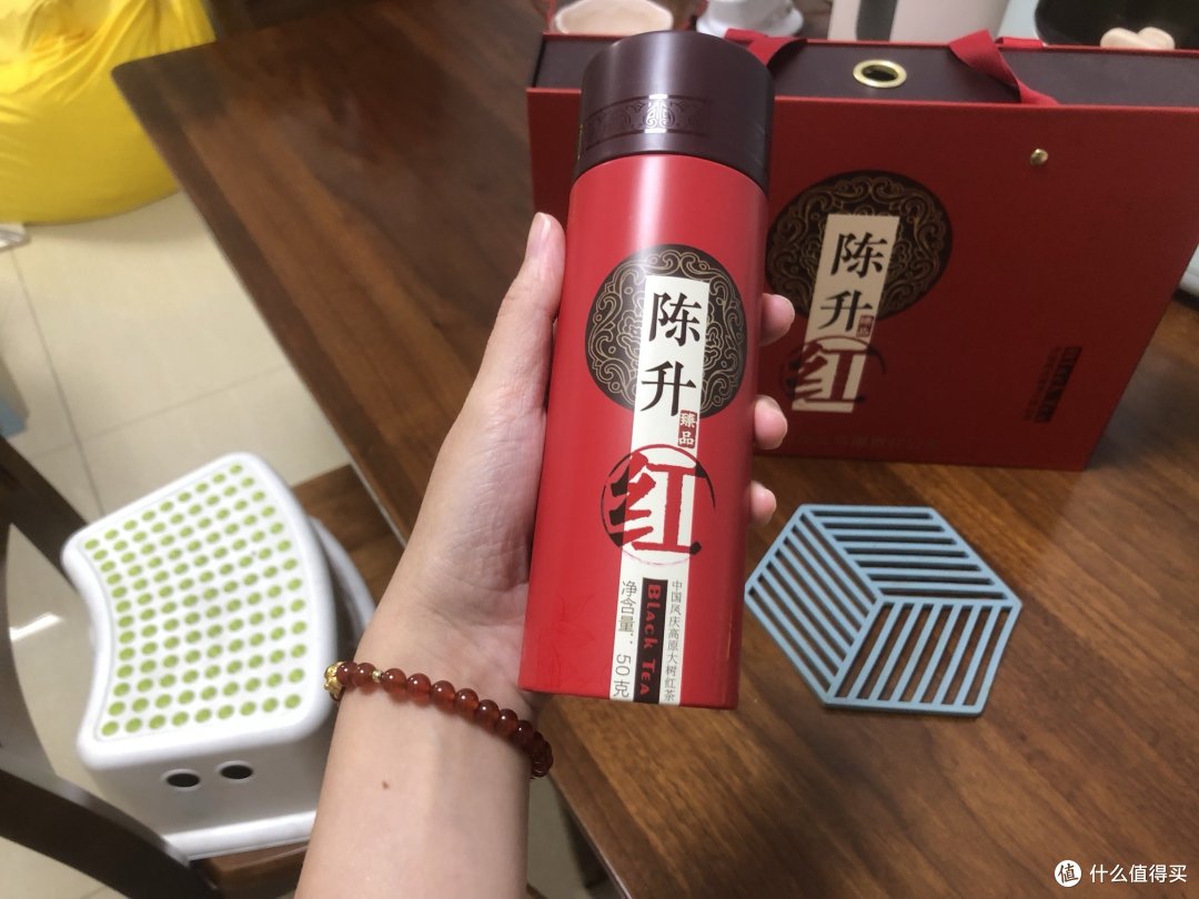 送长辈礼盒高档红茶,长辈收了不得给你小朋友封个大红包?