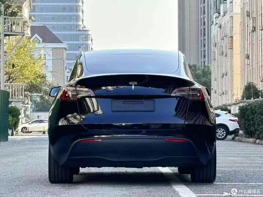 特斯拉Model Y预售:一场科技与性价比的较量