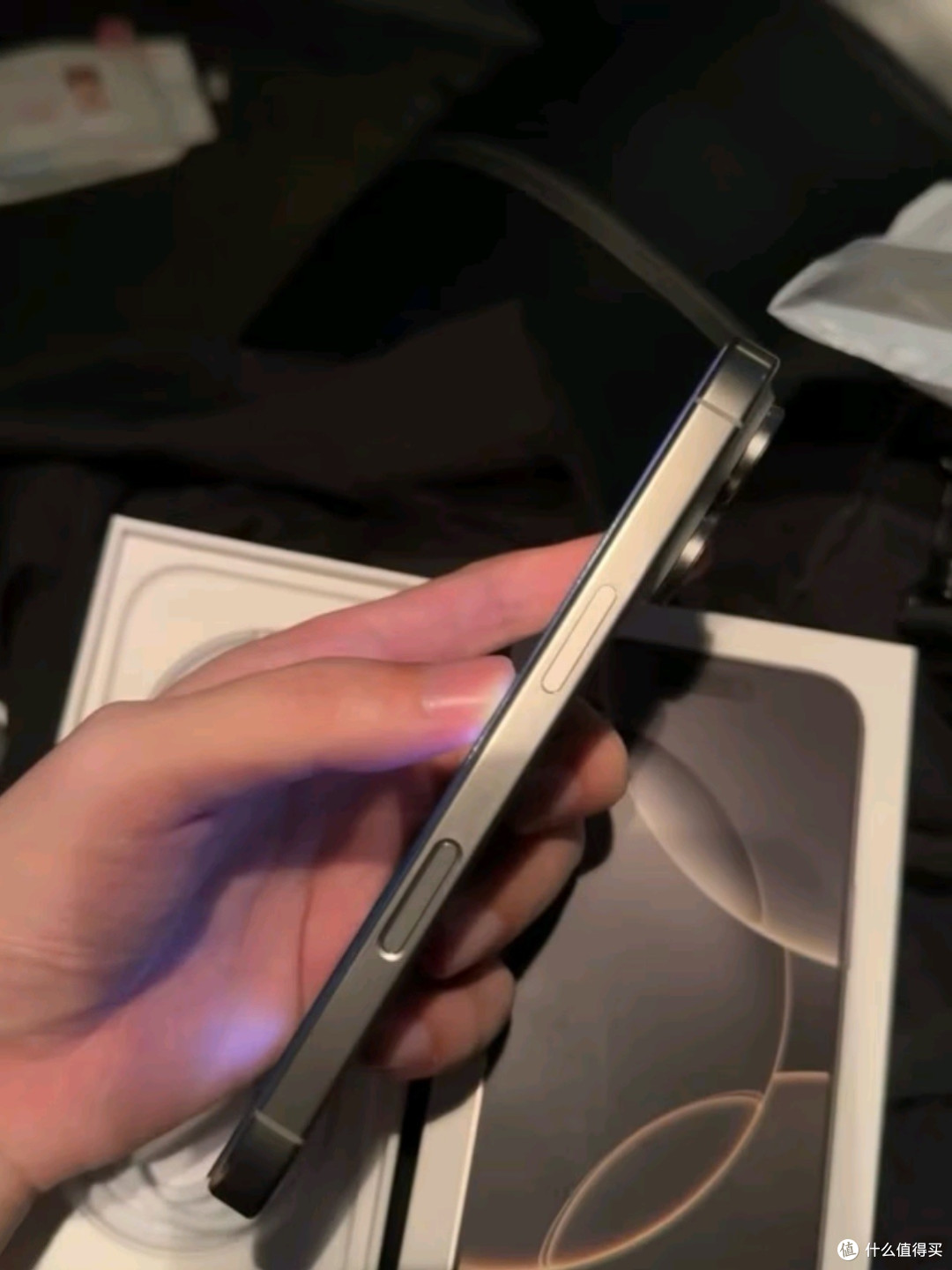 惊艳!iPhone 16 Pro原色钛金属版来袭!