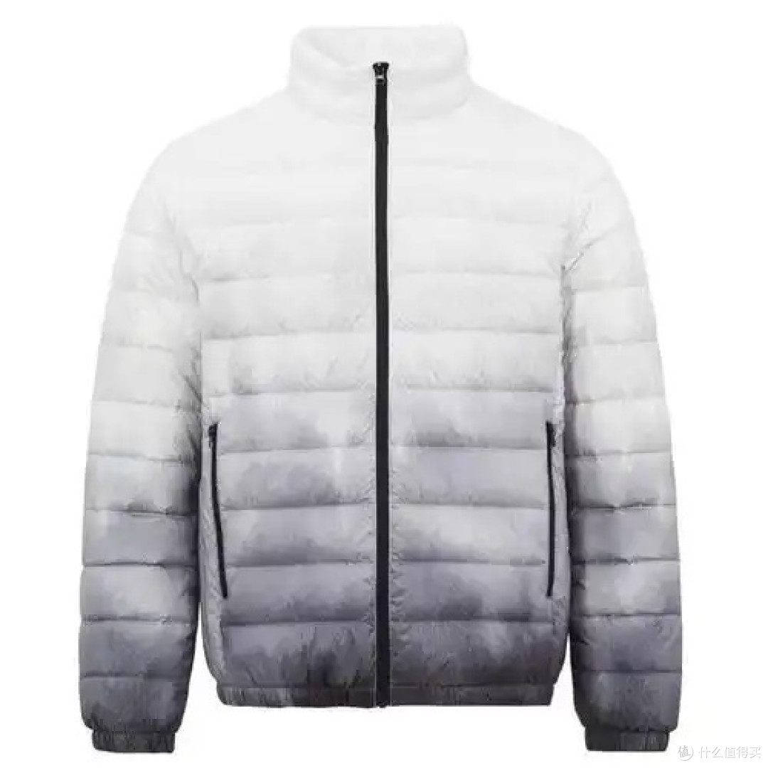 寒冬有它,温暖相伴:雪中飞羽绒服的保暖秘籍