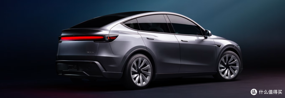 新款Model Y,更好看也更舒服了!也走冰箱彩电大沙发的路线了?