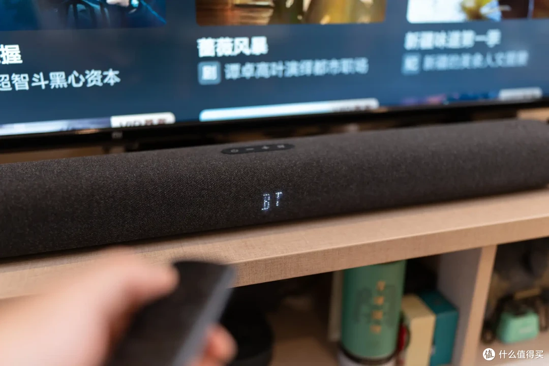 享受MOON回音壁带来的杜比全景声体验，老电视也能焕发新活力