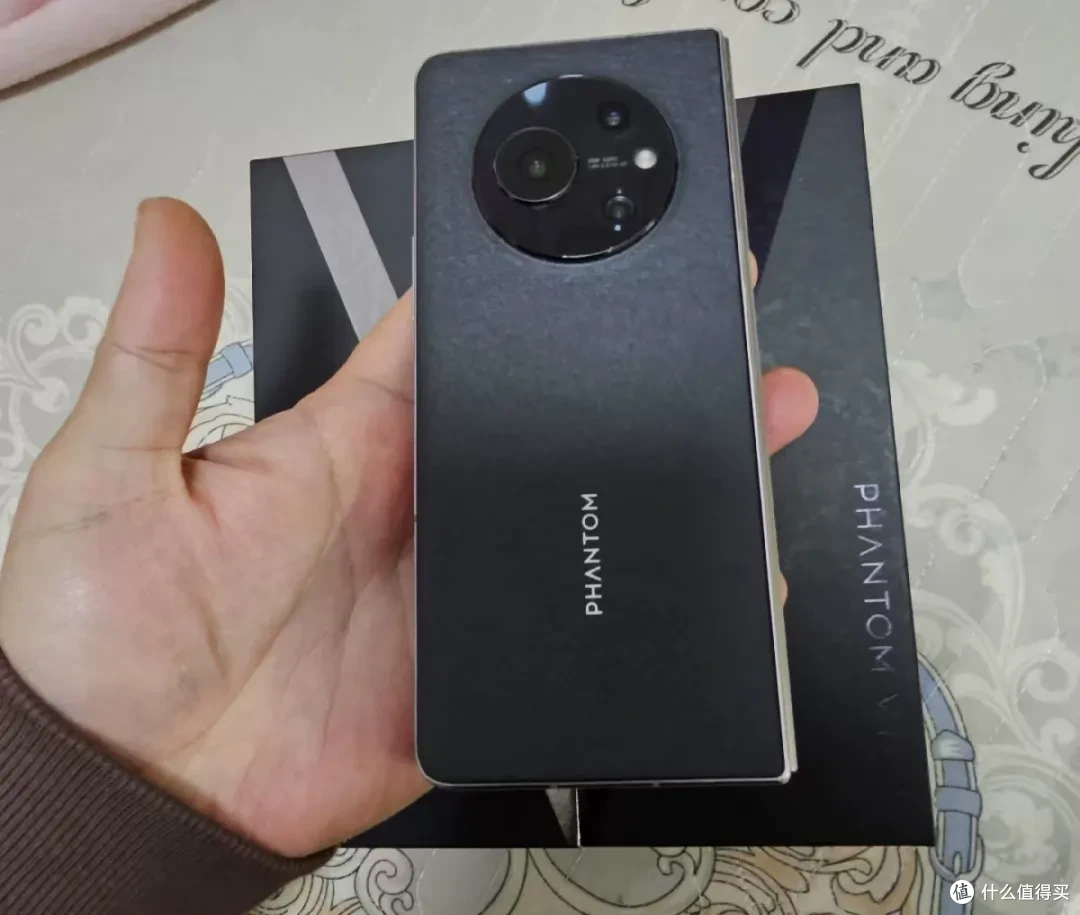 出口海外的折叠屏手机,天玑9000+512G大容量,二手2650元