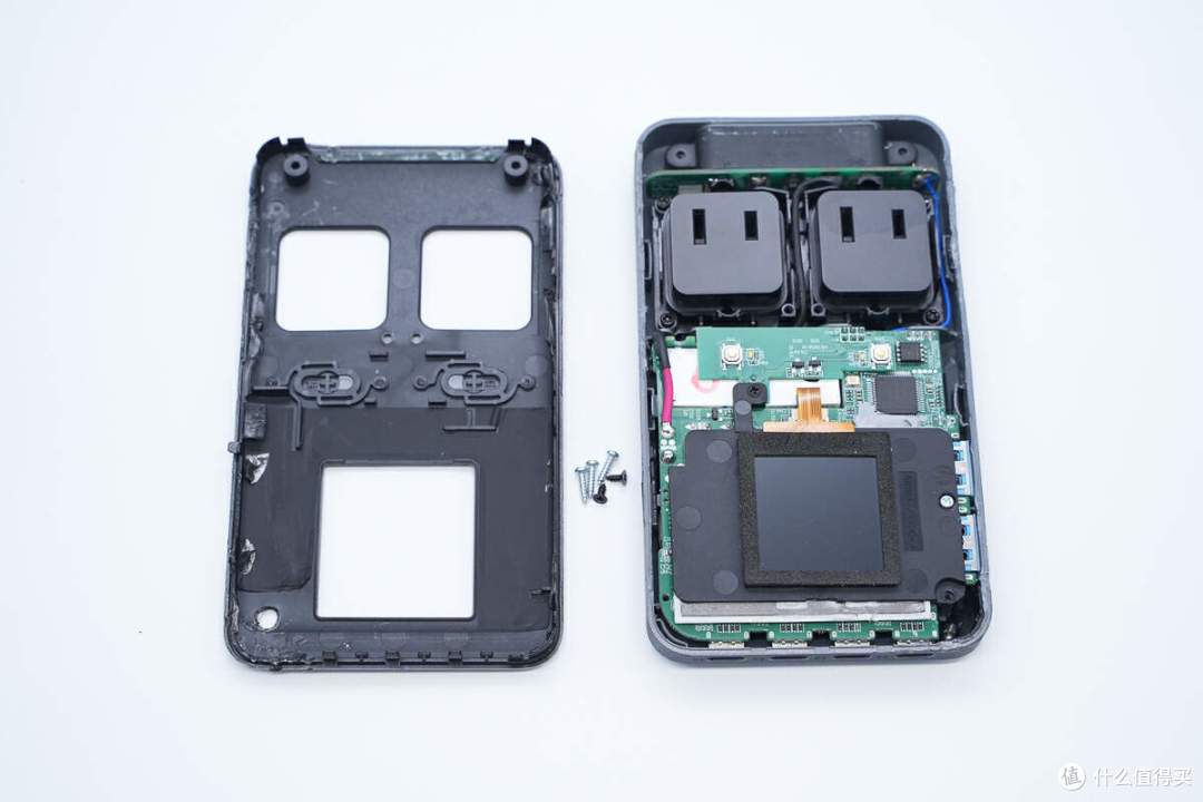 拆解报告:ANKER安克240W 8合1桌面快充插座A91B2