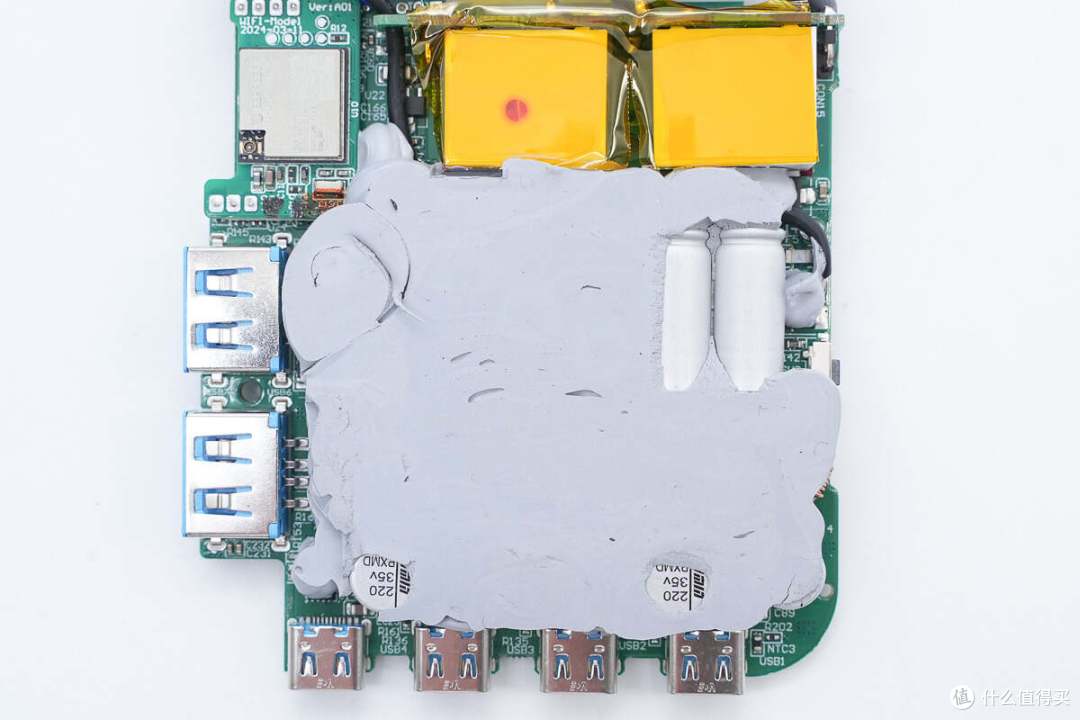 拆解报告:ANKER安克240W 8合1桌面快充插座A91B2