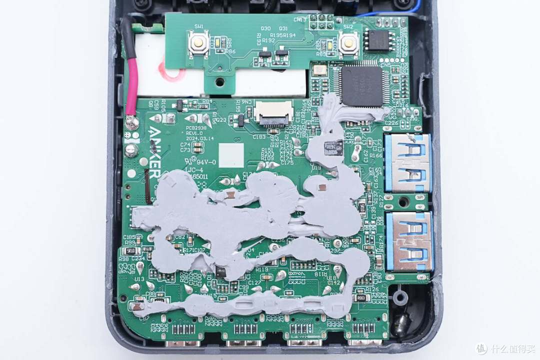 拆解报告:ANKER安克240W 8合1桌面快充插座A91B2