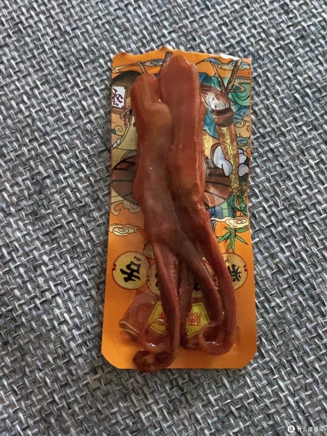 年货囤鸭舌，就选藤桥牌，一口鲜爽开启蛇年