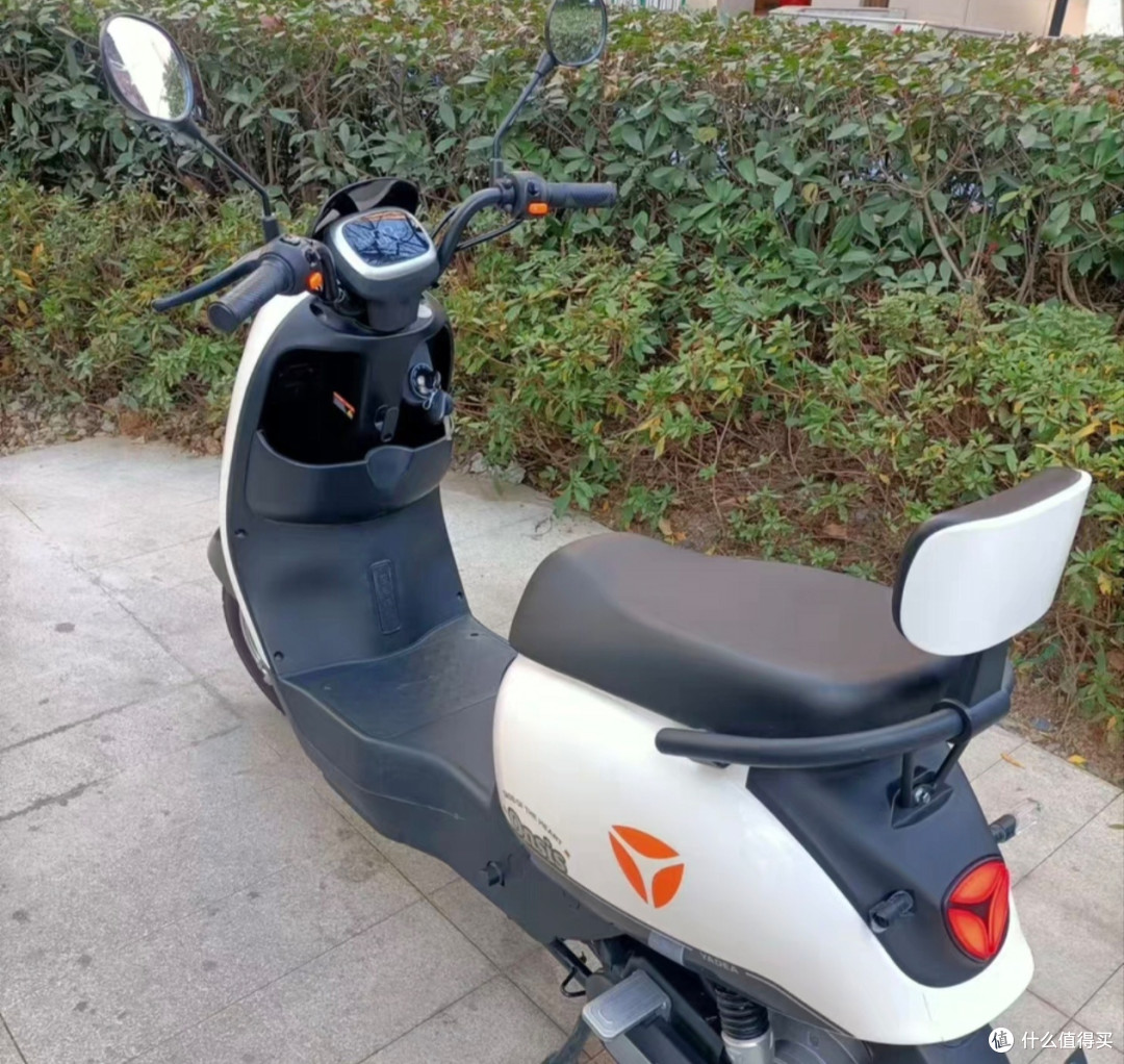 上班神器：雅迪电瓶车