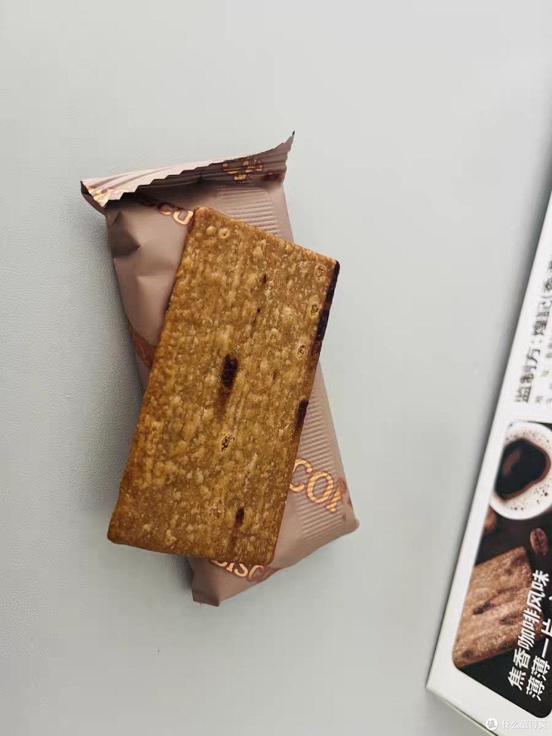 煌记黑巧薄脆饼干味道还不错