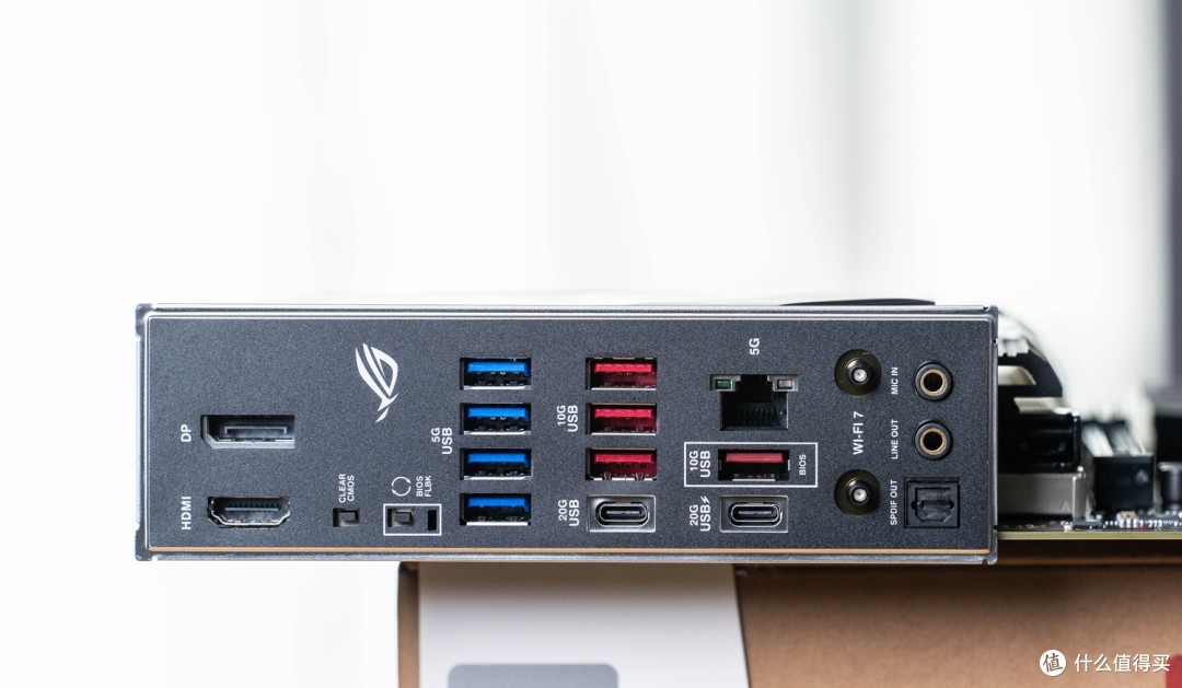 白色选吹雪姬、黑色上RO姬！ROG Z890HS+酷睿Ultra265K装机体验！