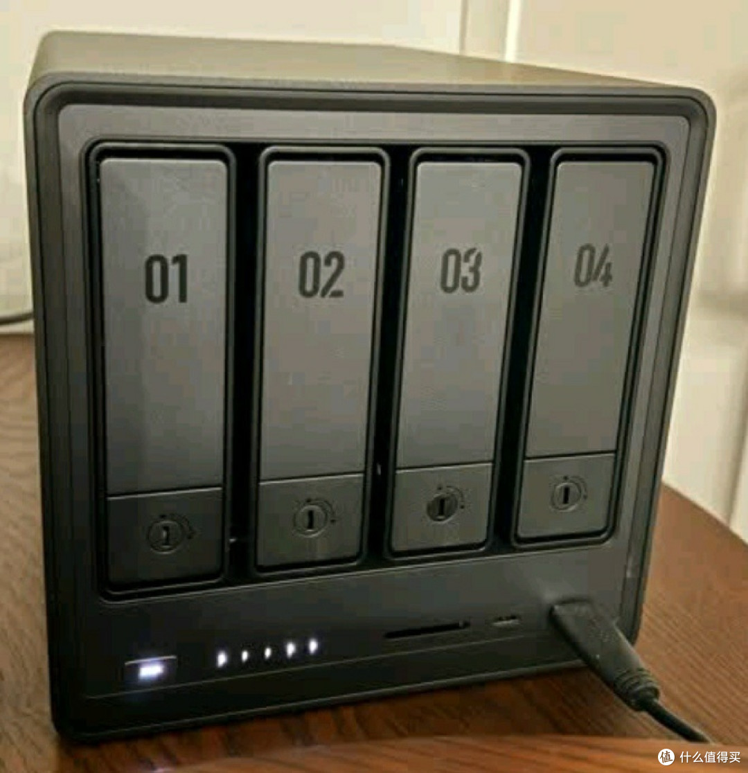 绿联私有云DXP4800 16G版32T:数据存储的强大堡垒