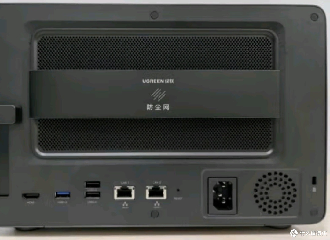 绿联私有云DXP6800 Pro测评：高效能与多功能并存的NAS解决方案