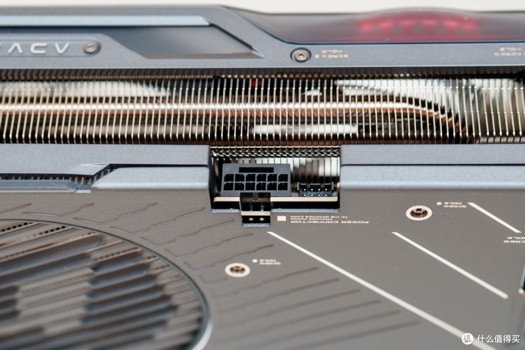 七彩虹 iGame GeForce RTX 5090 D Advanced 开箱, 解锁无限可能