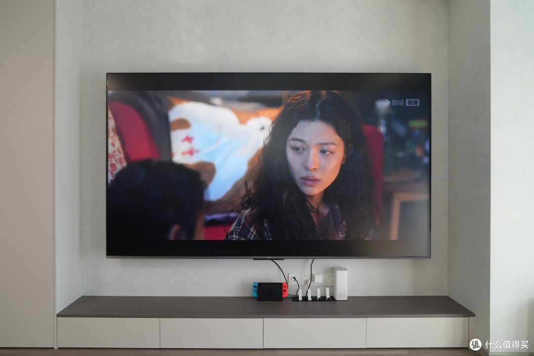 大屏才是硬道理!抗光+MiniLED面板,百吋神机不足八千!