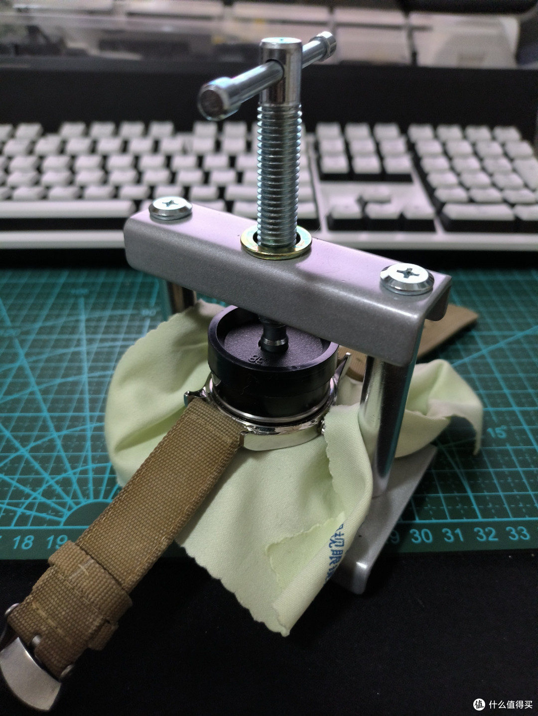 给天美时远征军TIMEX Expedition Scout石英表换电池