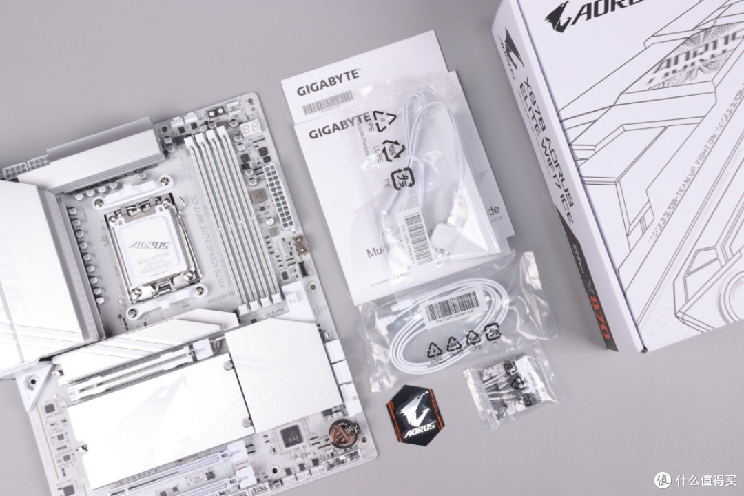 稳带9950X,智能超频很省心,技嘉X870冰雕强堆料主板实测