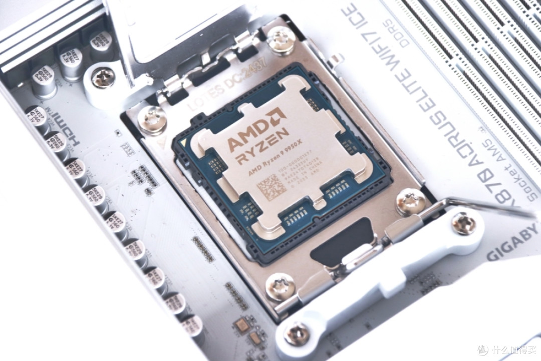 稳带9950X,智能超频很省心,技嘉X870冰雕强堆料主板实测