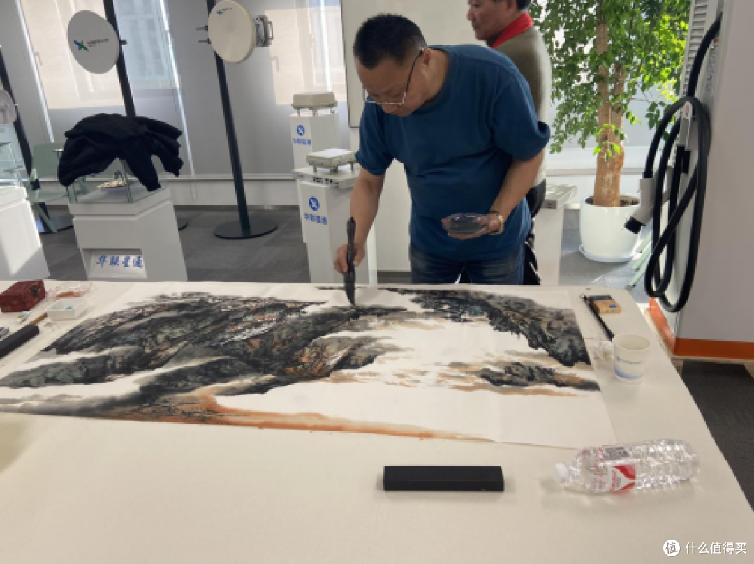 “书情画意 迎春纳福 ”新文艺工委会合作机构揭牌仪式在苏州华联