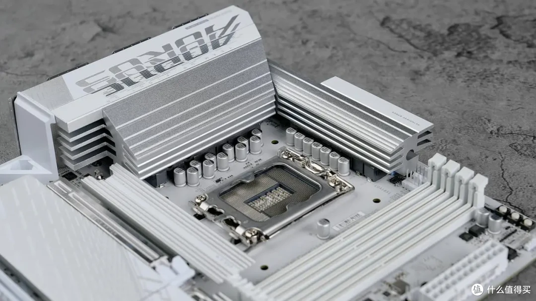 技嘉B860M AORUS ELITE WIFI6E ICE主板实测