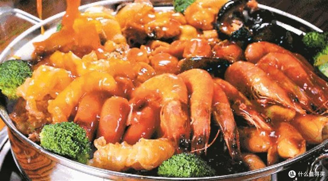 沙井蚝肉质肥美 大盆菜寓意团圆 深圳非遗美食多到能拼一桌年夜饭