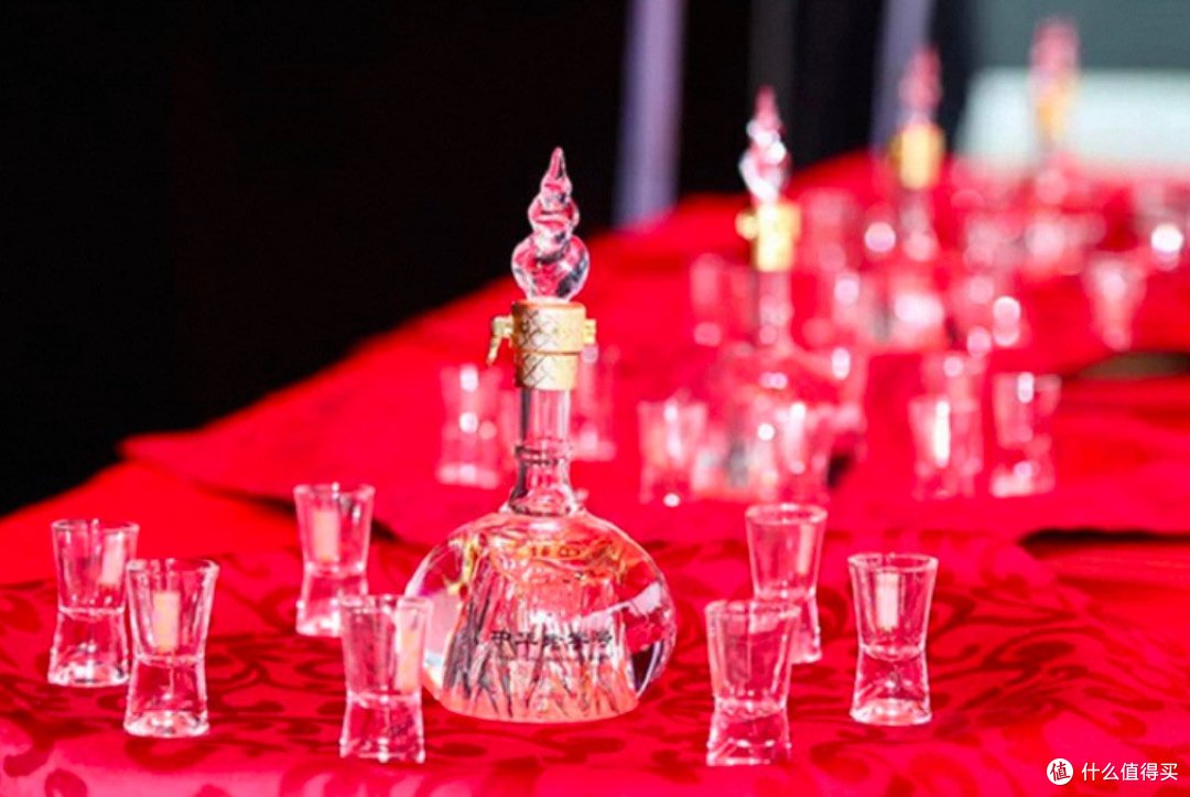 让武侠情节带着我们一起西凤酒华山论剑20年