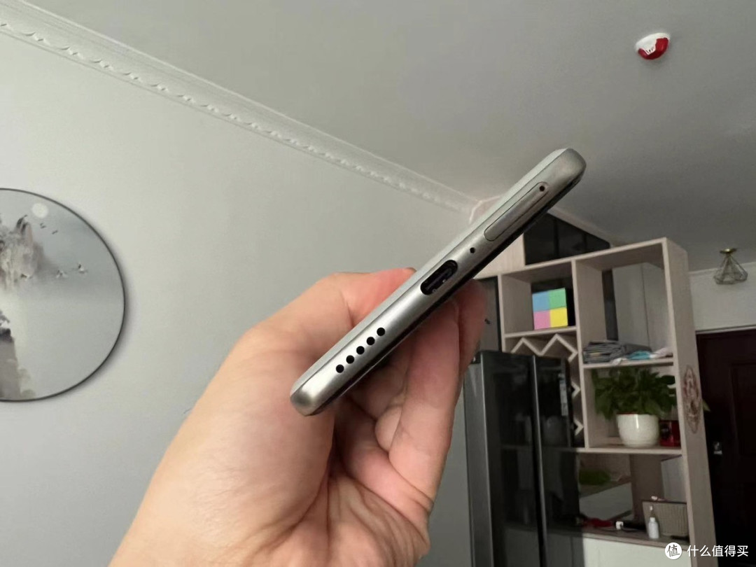 vivo续航王再降价:6500mAh+四曲屏+80W快充,跌至1325元