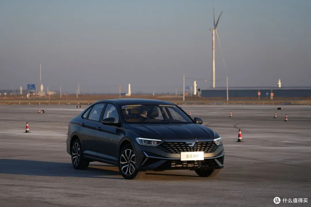 捷达VA7正式上市,1.4T+超浓“德味”,8.9777万起“小速腾”