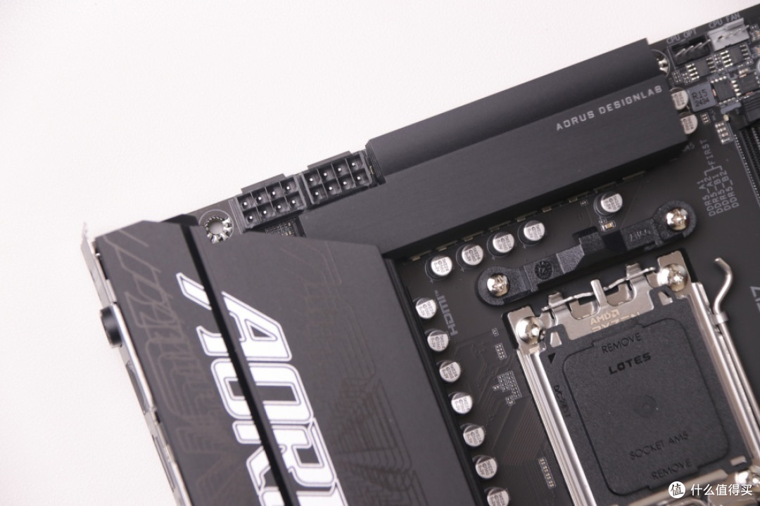游戏神U抢到了,9800X3D搭配技嘉X870小雕装机分享