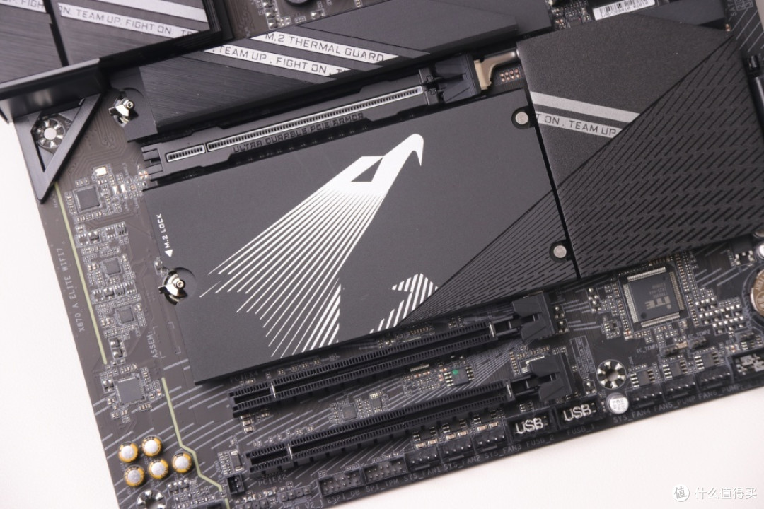 游戏神U抢到了,9800X3D搭配技嘉X870小雕装机分享