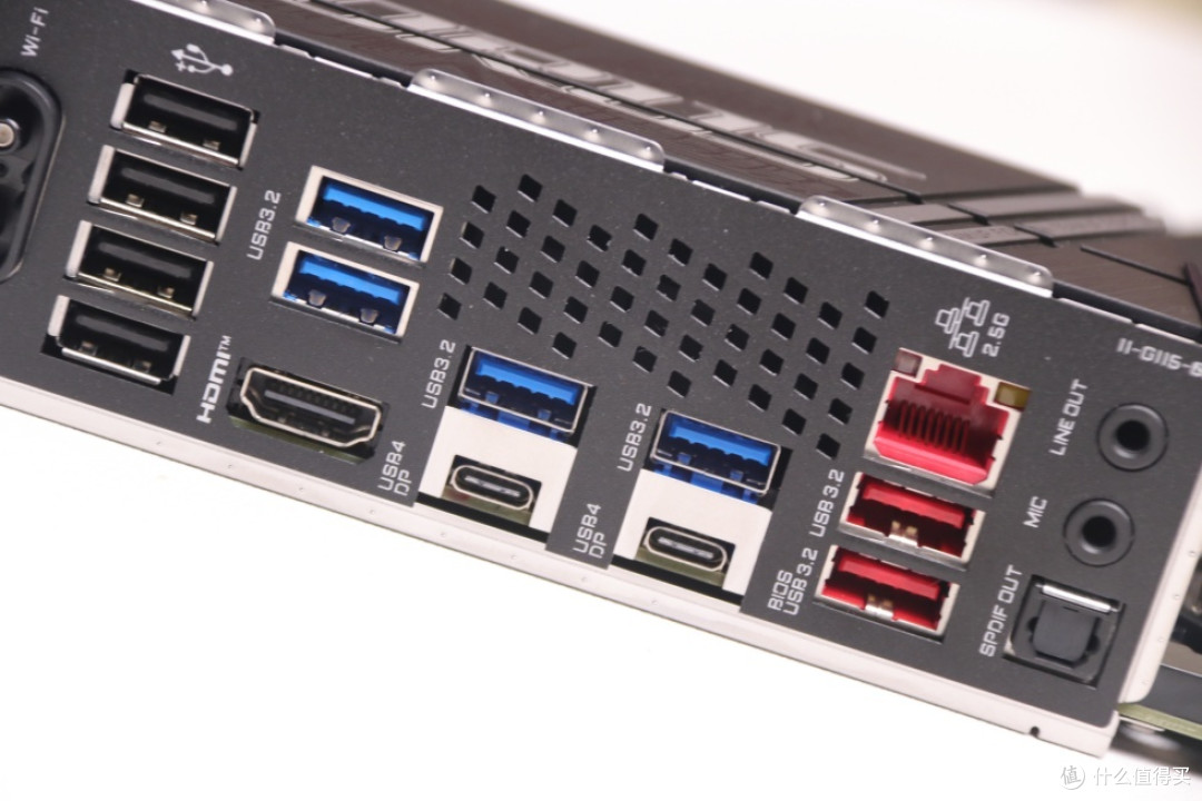 游戏神U抢到了,9800X3D搭配技嘉X870小雕装机分享