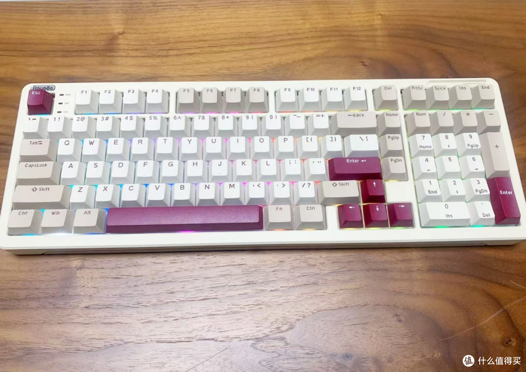 ilovbee B98 蜂焰 RGB 剑兰轴机械键盘|复古永不过时,艳压全场