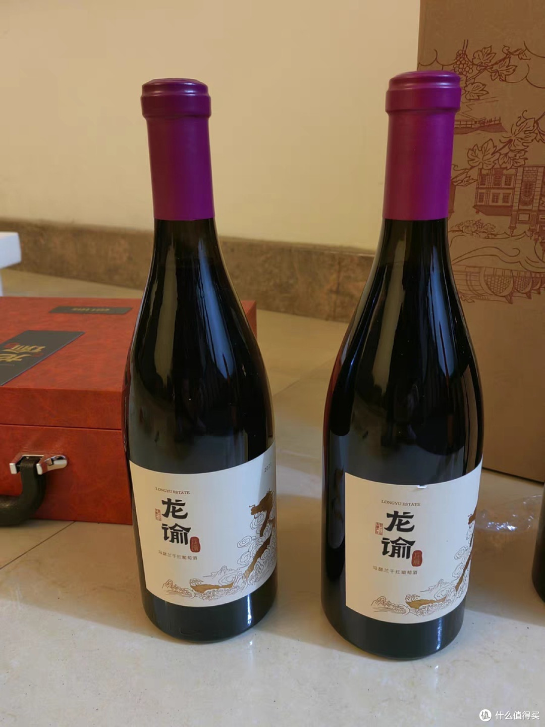 张裕龙谕龙8混酿干红：国货之光，品质与品味的完美融合