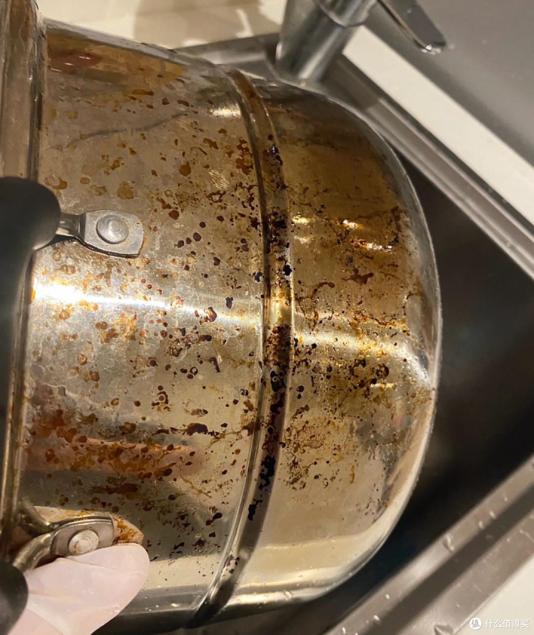 被网友家的“小苏打用法”惊到了!打开思路后,就变成了清洁神器