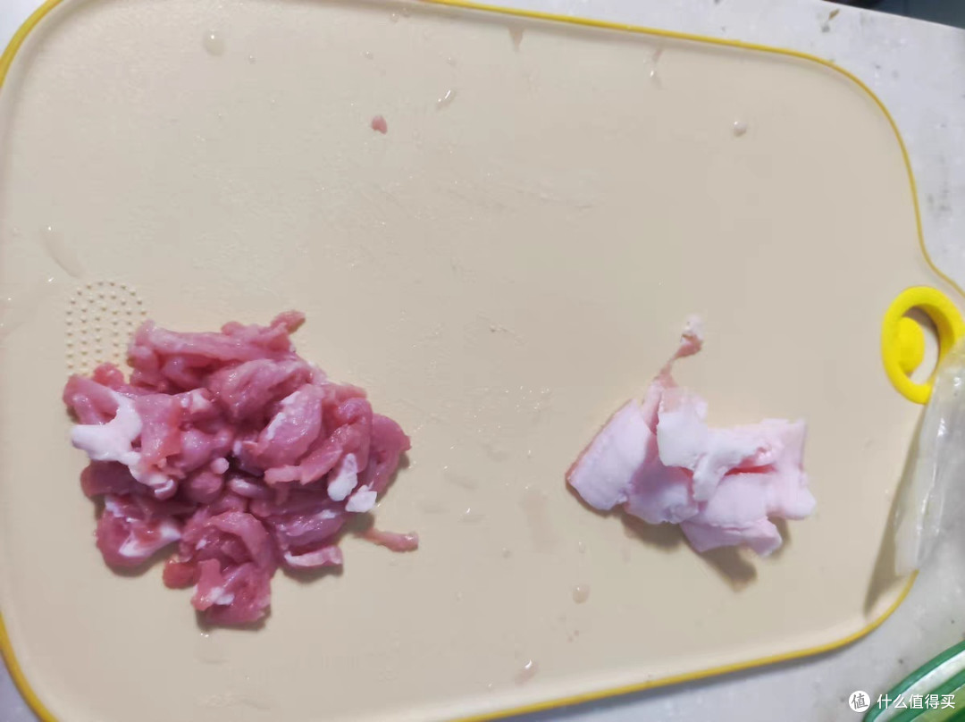 入手不亏!炊大皇小黄鸭菜板——厨房抗菌防霉神器