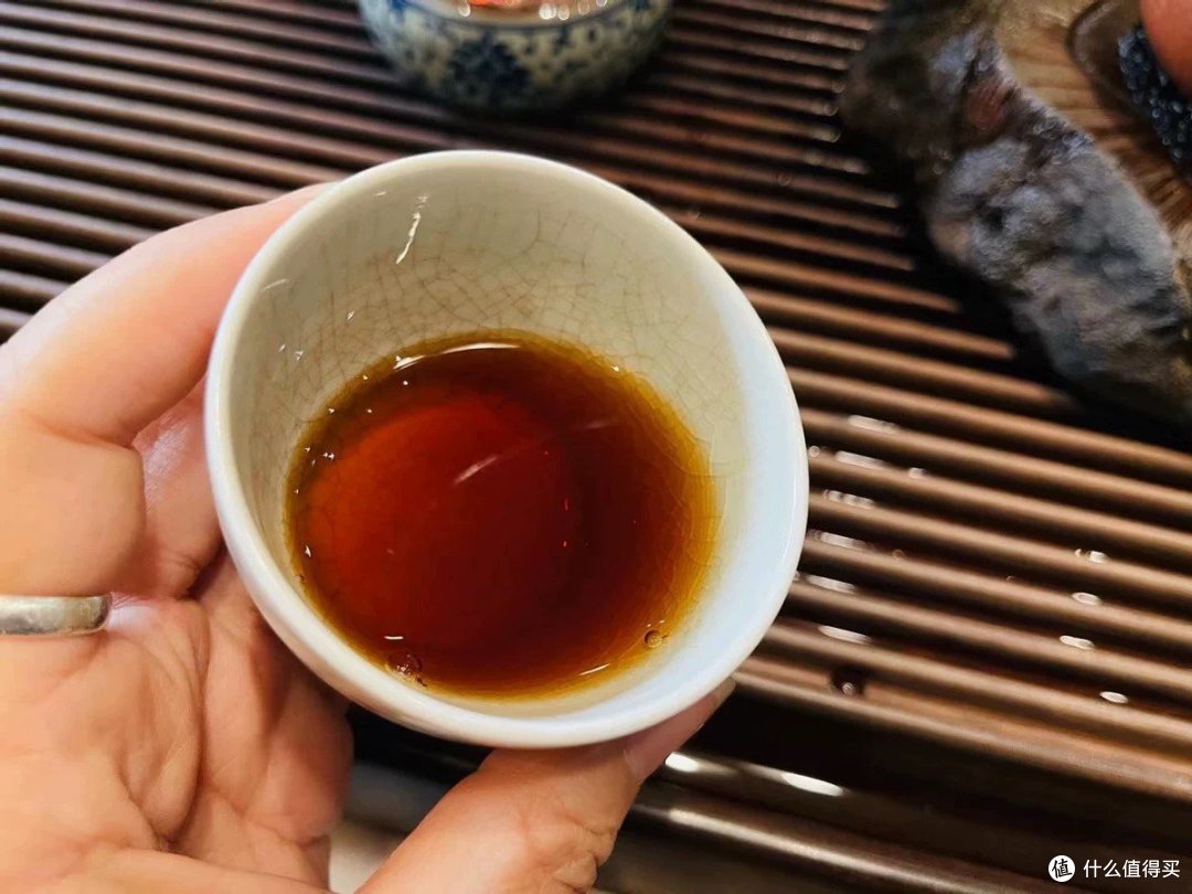 一饼在手,茶香四溢,x古树熟普小玉饼,让你喝出生活的味道!