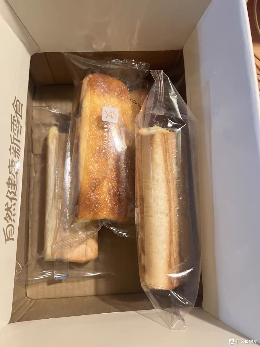 良品铺子全麦椰香红豆卷：味蕾与健康的双重盛宴