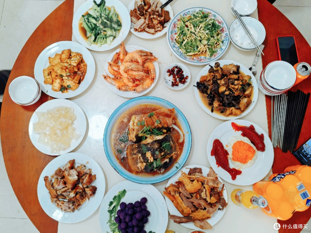 年夜饭摆一盘葡萄,都抢疯了