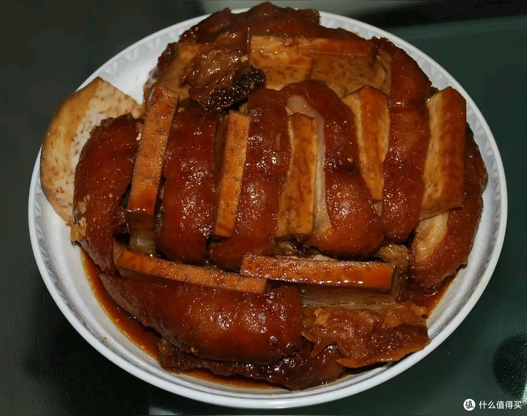 扣肉：味蕾的盛宴